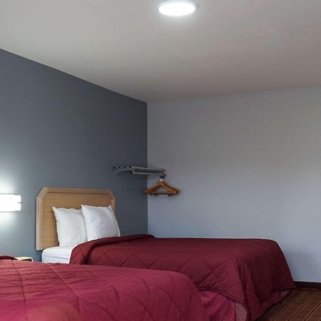 Rodeway Inn Beebe Bagian luar foto