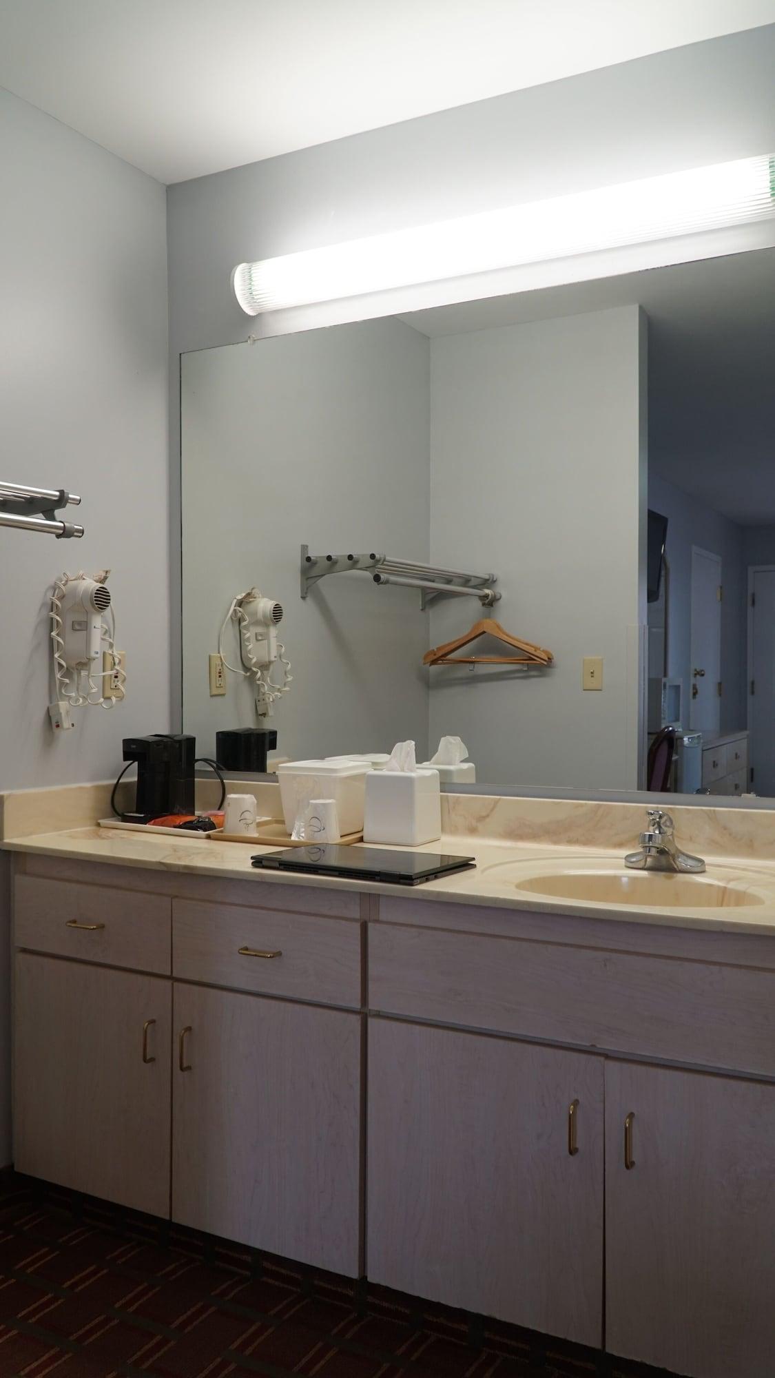 Rodeway Inn Beebe Bagian luar foto