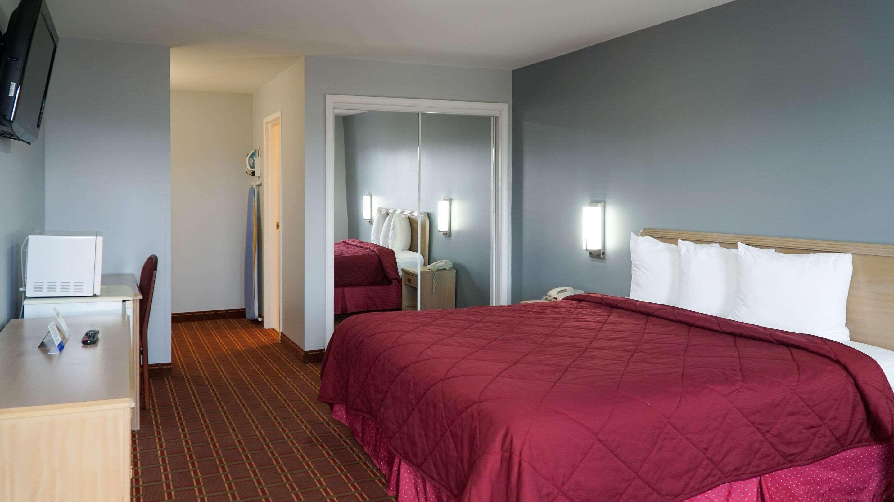 Rodeway Inn Beebe Bagian luar foto