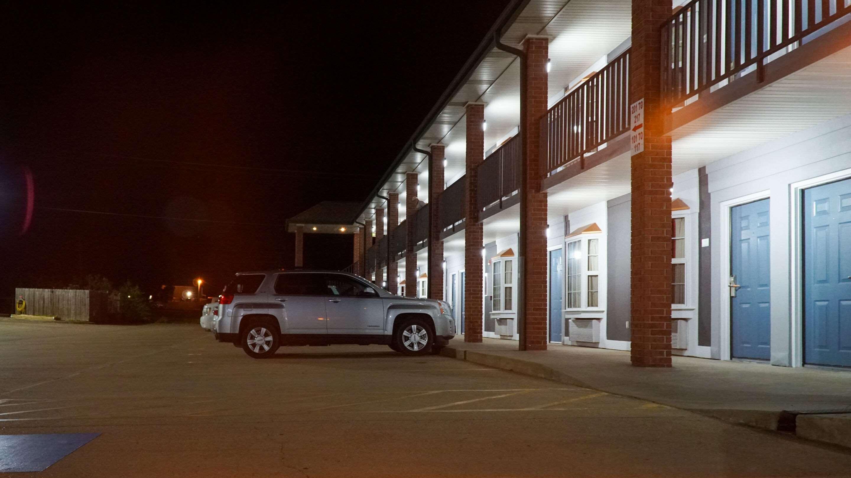 Rodeway Inn Beebe Bagian luar foto
